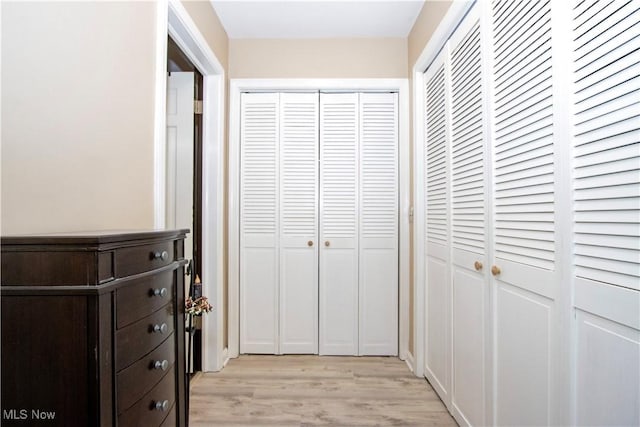 31 Morgan Ave, Ashland, OH 44805 - hall featuring light wood-style flooring