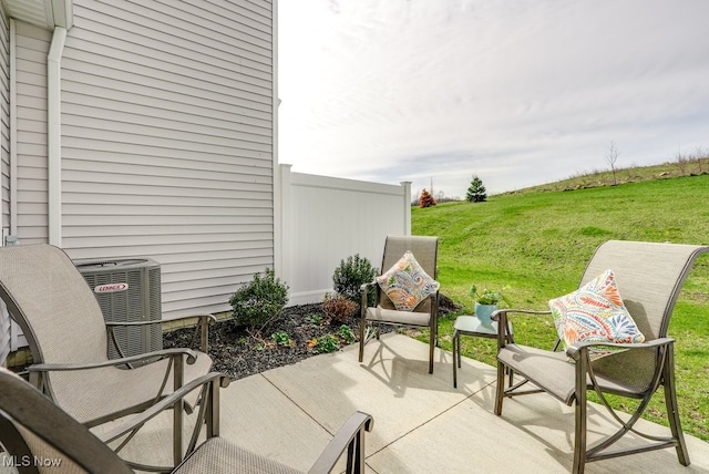 835-2 Dipper Ln, Aurora, OH 44202 - view of patio