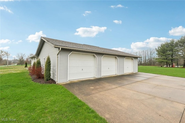 view of detached garage