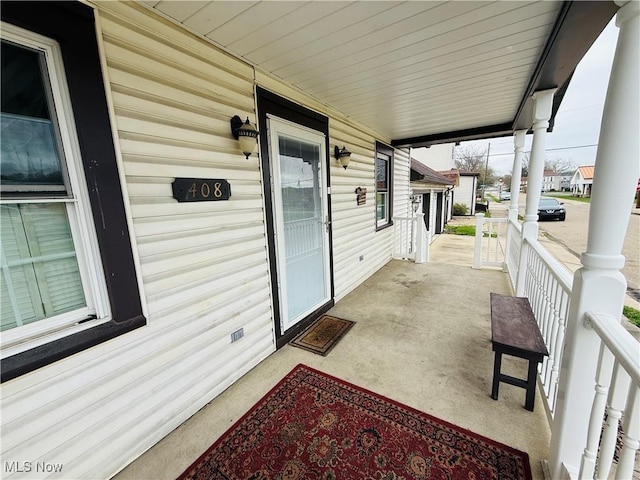 view of patio / terrace with covered porch