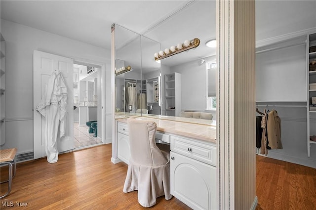 2691 Rocklyn Rd, Shaker Heights, OH 44122 - bathroom featuring wood finished floors