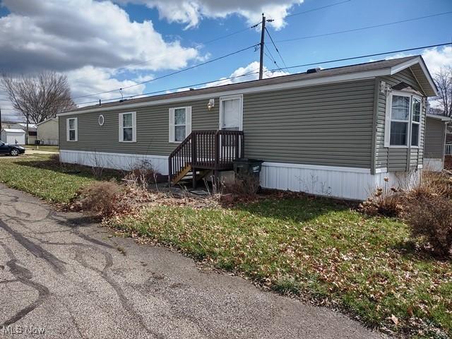 view of manufactured / mobile home
