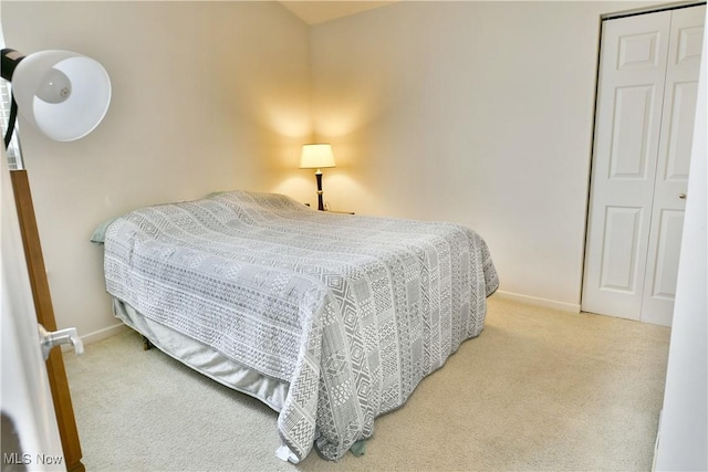 345 S Linden Ct, Warren, OH 44484 - bedroom featuring carpet and baseboards