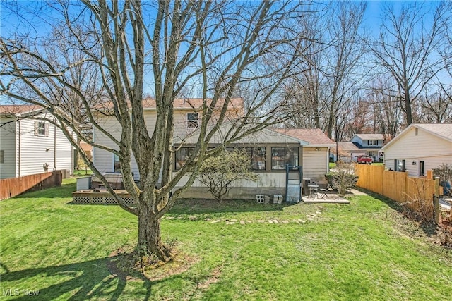 2262 Tanglewood Dr, Salem, OH 44460 - view of yard featuring a residential view