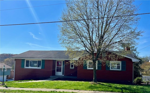 260 Scenery Dr, Weirton, WV 26062 - single story home featuring a front lawn