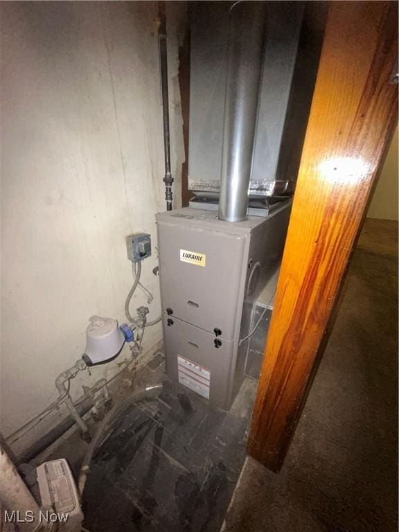 2424 Mccartney Rd, Youngstown, OH 44505 - view of utility room