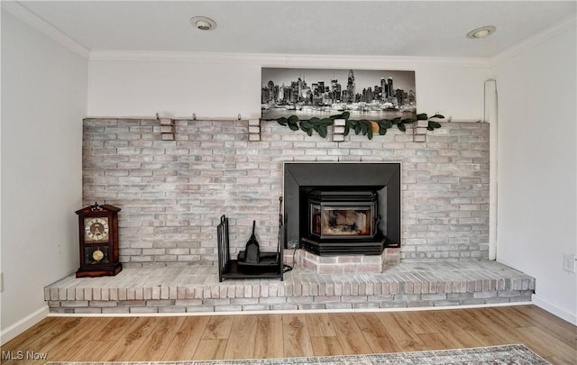 7345 Township Road 319, Millersburg, OH 44654 - room details featuring ornamental molding, baseboards, and wood finished floors