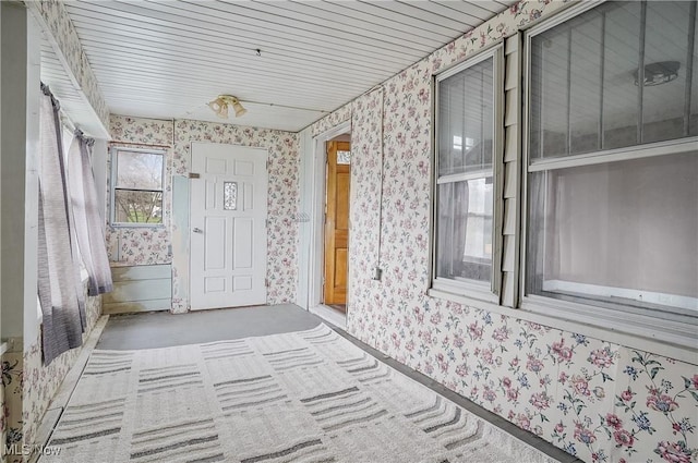2510 E Midlothian Blvd, Youngstown, OH 44502 - view of unfurnished sunroom