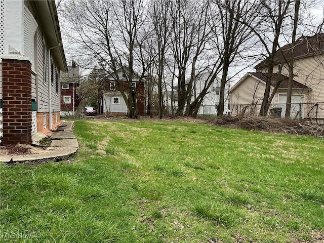 152 Regent St, Youngstown, OH 44507 - view of yard with fence