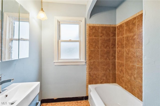 bathroom featuring a sink