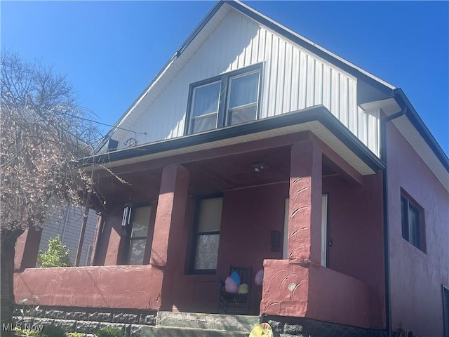 1641 Sharon Ave, Zanesville, OH 43701 - view of front of property featuring board and batten siding and covered porch