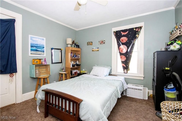 bedroom featuring a ceiling fan, carpet floors, crown molding, and baseboards