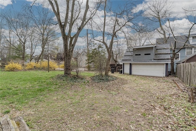 view of yard featuring fence
