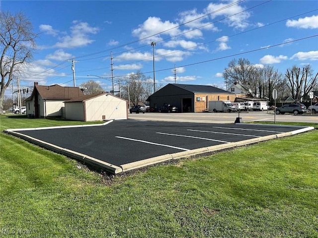 7431 Middlebranch Ave NE, Canton, OH 44721 - view of uncovered parking lot