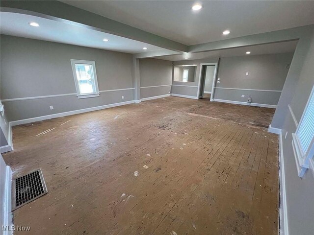 7431 Middlebranch Ave NE, Canton, OH 44721 - interior space featuring wood-type flooring, baseboards, visible vents, and recessed lighting