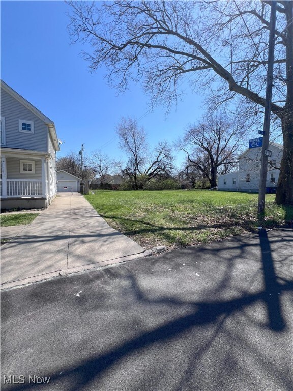 2169 E 36th St, Cleveland, OH 44115 - photo 3