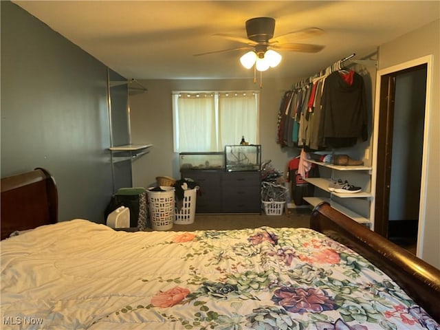 bedroom featuring ceiling fan