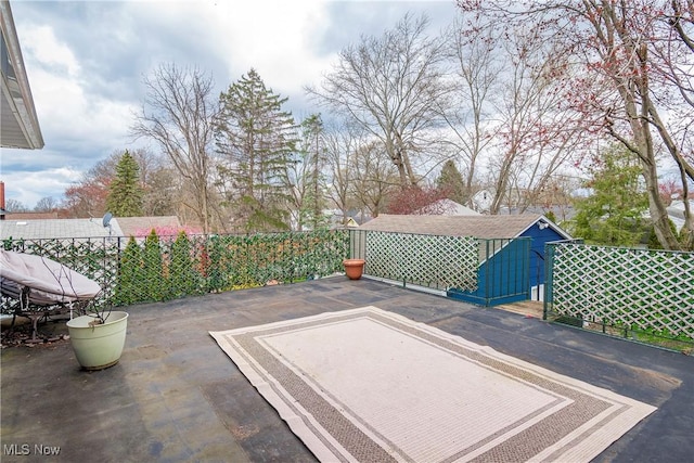 366 Portage St, Wadsworth, OH 44281 - view of patio featuring fence
