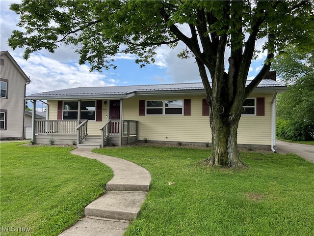 863 2nd St SE, New Philadelphia, OH 44663 - photo 1