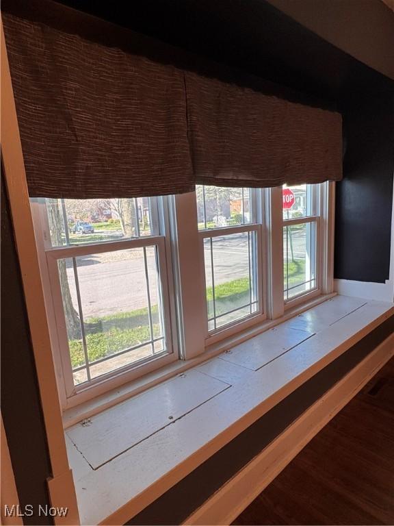 204 N Spring St, Loudonville, OH 44842 - detailed view