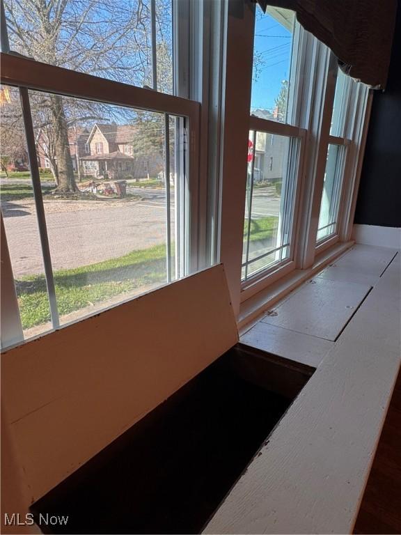 204 N Spring St, Loudonville, OH 44842 - detailed view