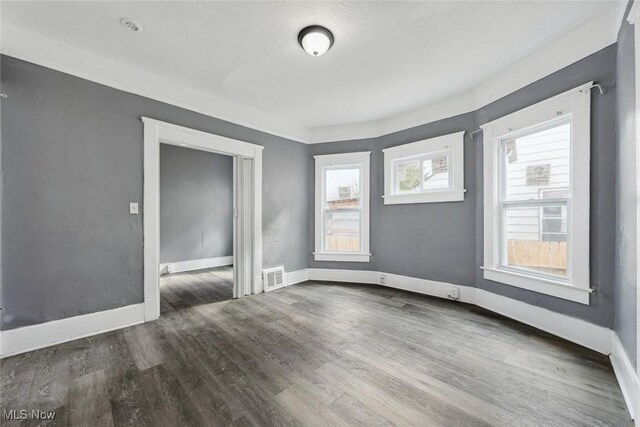 4104 Woburn Ave, Cleveland, OH 44109 - photo 6