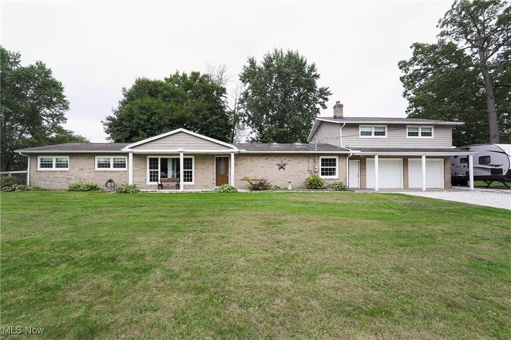 1914 Eloise Cir NE, Hartville, OH 44632 - photo 1