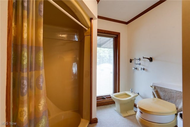 1809 Heritage Cir, Dover, OH 44622 - full bathroom featuring ornamental molding, toilet, a shower with curtain, and a bidet