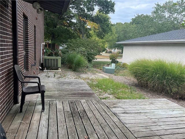 1809 Heritage Cir, Dover, OH 44622 - deck featuring central AC unit
