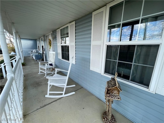 exterior space featuring a porch
