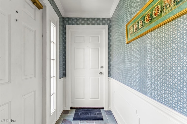 1332 Springbrook Dr, Mansfield, OH 44906 - entryway featuring wainscoting, wallpapered walls, stone finish flooring, and crown molding