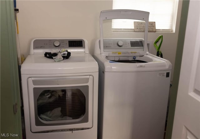 25900 Township Road 26, Coshocton, OH 43812 - laundry area with independent washer and dryer and laundry area