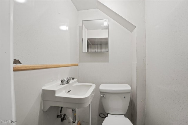 14221 S Woodland Rd, Shaker Heights, OH 44120 - bathroom featuring toilet