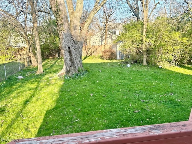 view of yard featuring fence