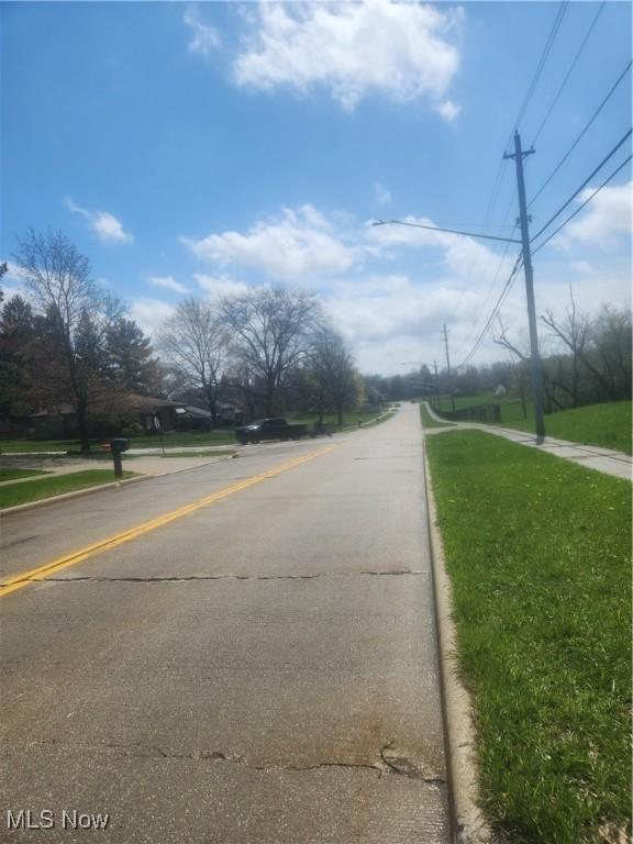 424 Bartlett Rd, Bedford, OH 44146 - photo 2