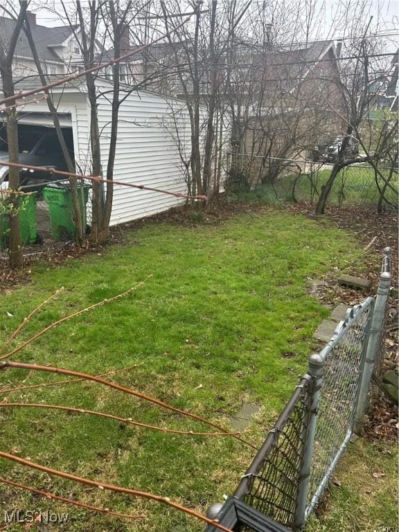 view of yard featuring fence