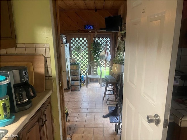 1166 Raymond St NW, Warren, OH 44485 - view of sunroom
