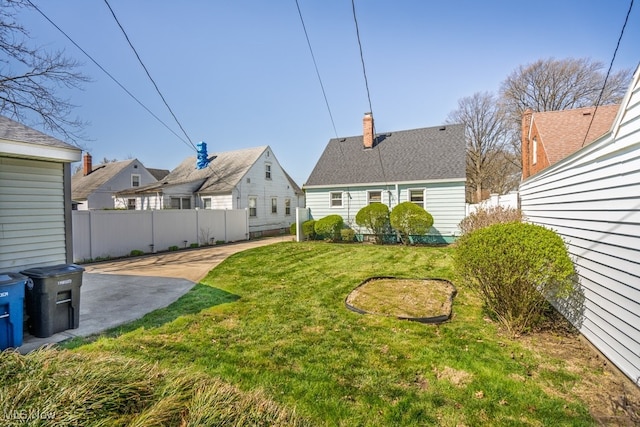 3867 E 177th St, Cleveland, OH 44128 - view of yard featuring a patio and fence