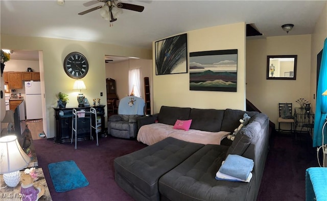 112 Porter St, Marietta, OH 45750 - carpeted living area featuring ceiling fan