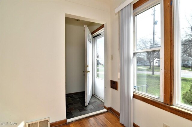 4880 Green Rd, Warrensville Heights, OH 44128 - photo 2
