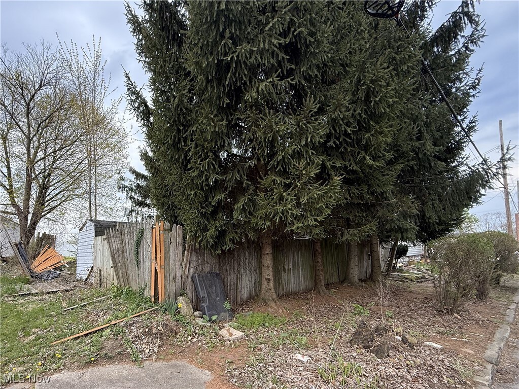 7th St SW, Canton, OH 44707