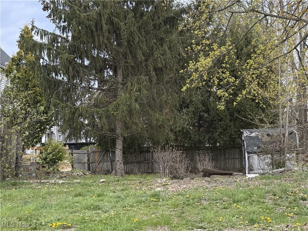7th St SW, Canton, OH 44707