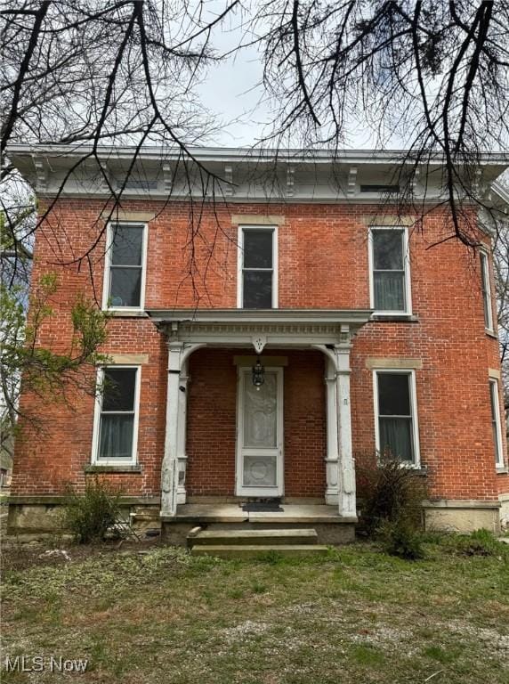 796 W US Highway 224 W, Willard, OH 44890 - italianate-style house with brick siding and a front lawn