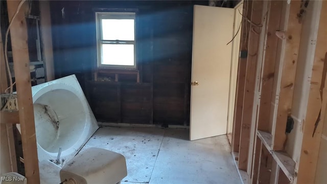 315 Loma Dr, Akron, OH 44319 - view of bathroom