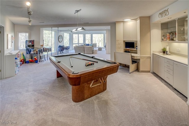 playroom featuring a sink, billiards, plenty of natural light, and light colored carpet