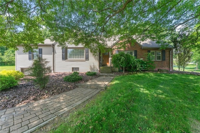 148 N Kimberly Ave N, Youngstown, OH 44515 - view of front of property featuring a front yard and brick siding