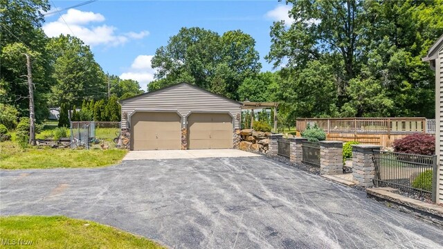 148 N Kimberly Ave N, Youngstown, OH 44515 - detached garage with view of wooded area