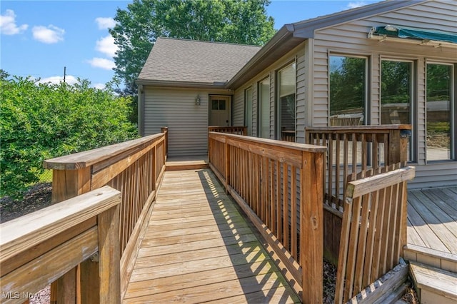 148 N Kimberly Ave N, Youngstown, OH 44515 - view of wooden deck