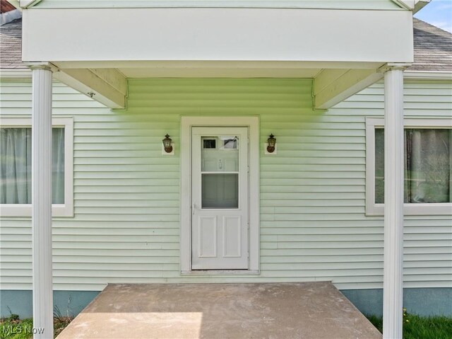 120 Hillcrest Dr, Wellsburg, WV 26070 - doorway to property featuring roof with shingles