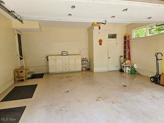 805 Lynnwood Dr, Minerva, OH 44657 - view of garage